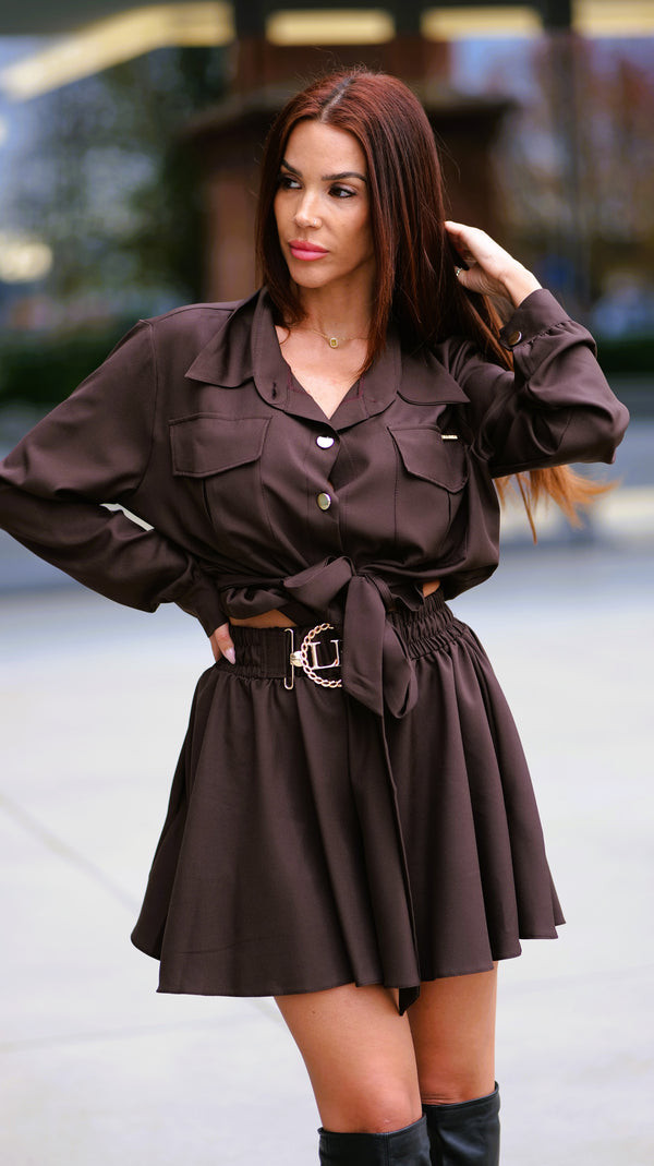 Conjunto como um vestido marrom
